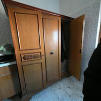 armadio 3 ante e 3 cassetti