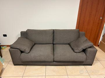 Divano 2 posti Dondi Salotti in tessuto grigio