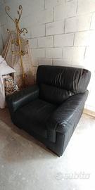 poltrona marchio poltronesofà  in vera pelle nera