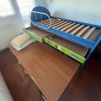 Letto  a castello con scrivania a scomparsa