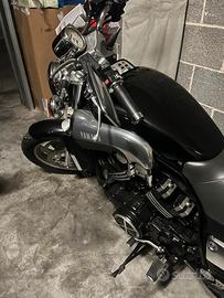 Yamaha VMAX - 1998