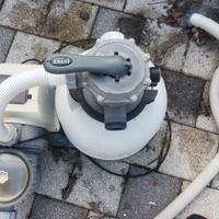 Filtro a sabbia INTEX da 10,5 m³/h per piscina