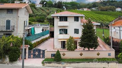 CASA INDIPENDENTE A VACRI