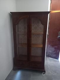 Vetrinetta in noce