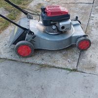 Tagliaerba con motore Honda