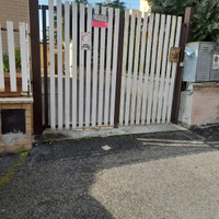 Box o garage con giardino