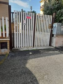 Box o garage con giardino
