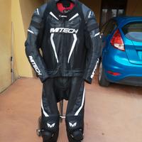 tuta moto 50 divisibile come NUOVA!