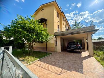 VILLA A SCHIERA D'ANGOLO A PADOVA