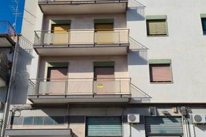 PATERNO' V. BELLIA 288 VANI 4 e mezzo