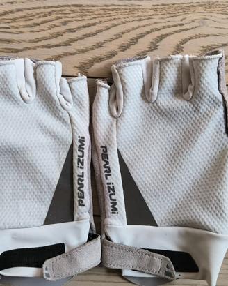 Abbigliamento bici - guanti taglia M - come nuove