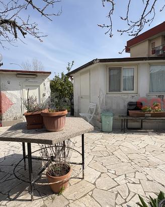 Baita/Chalet/Trullo Terracina