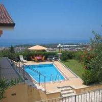 Villa con piscina ,periodo l'estivo transitorio