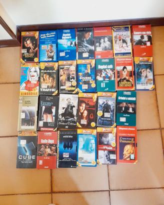 lotto di 30  cassette video vhs film particolari