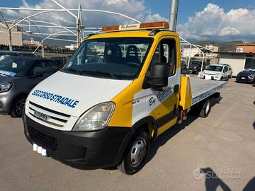 Iveco DAILY CARROATTREZZI SCARRABILE COMEAR