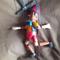 Vecchio Pinocchio in legno intagliato C