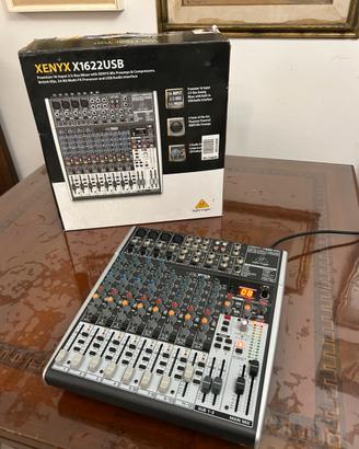 Mixer per live Beringer