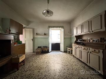 2 LOCALI A MONTEROTONDO