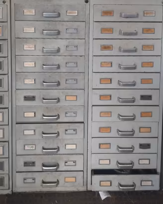 Cassettiera anni '60 in metallo
