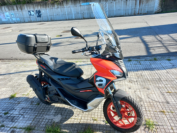 Aprilia SR gt 200 sport