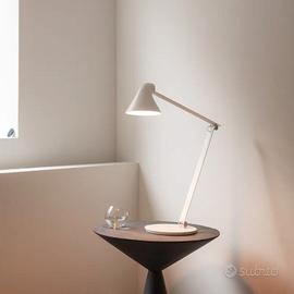 Lampada Louis Poulsen NJP da tavolo