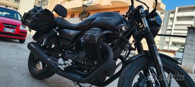 Moto Guzzi V7 Stone 850