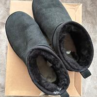 Ugg mini neri