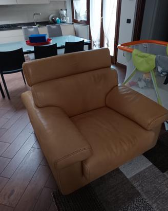 poltrona in vera pelle di toro
