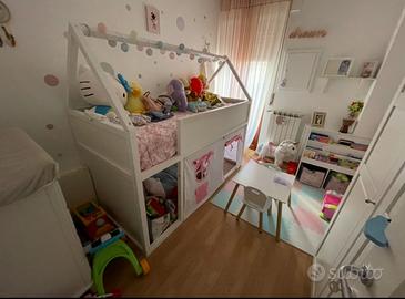 Letto a casetta montessoriano con soppalco