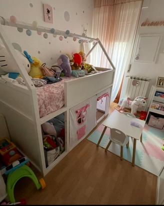 Letto a casetta montessoriano con soppalco