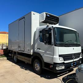 Mercedes Atego 715