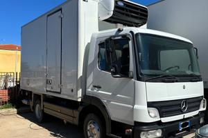 Mercedes Atego 715