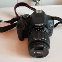 Canon reflex eos 1300D macchina fotografica