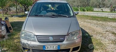 fiat idea 1.9  con gancio omologato 