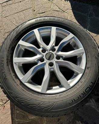 Pneumatici invernali con cerchi in lega 225 65 R17