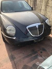 Lancia tesis ricambi