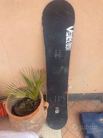 Tavola da snowboard Folks 156 con attacchi EX-RIDE