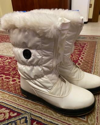 dopo scii  donna marca olang