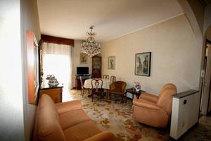 Appartamento di 98 m² con 3 locali e box auto a Mi