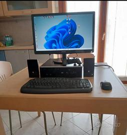 PC Completo + monitor + accessori +  giochi
