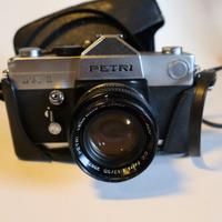Fotocamera Petri FA-1 con custodia