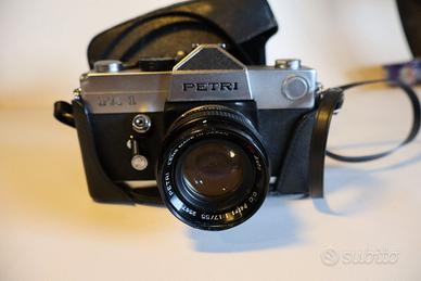 Fotocamera Petri FA-1 con custodia
