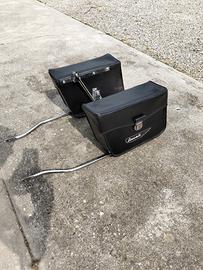 portapacchi con borse Ducati Scrambler 