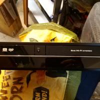 LETTORE DVD E VIDEOCASSETTE LG