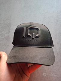Cappellino da baseball marca IQ
