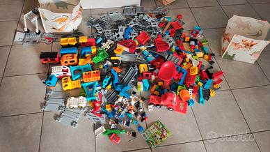 lego duplo vari treni rotaie 