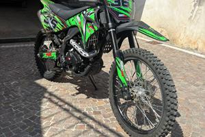 Pit bike cvm 250