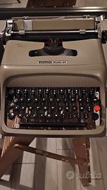 Macchina da scrivere  Olivetti