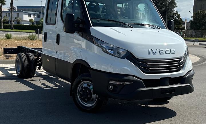 New Iveco Daily 35-160 Doppia cabina 7 posti