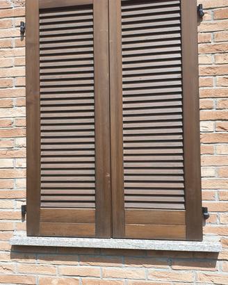 Persiane in legno usate